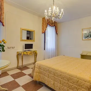 ** Otel Bernardi Semenzato İtalya