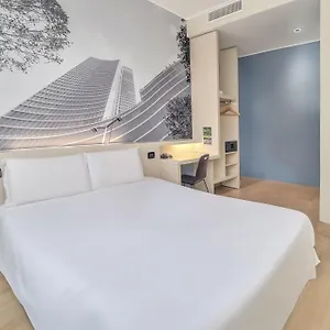Cenisio Garibaldi 3* מילאנו